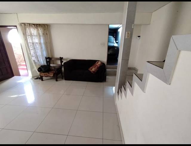 3 BEDROOM HOUSE FOR SALE IN GROVE END